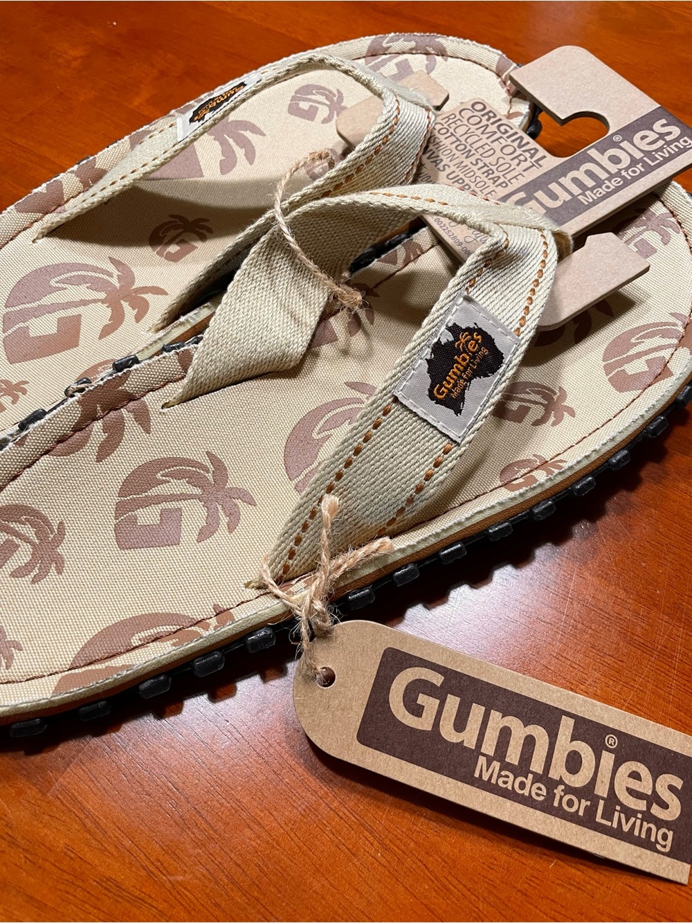 Men's Gumbies Islander Beige Palm-Print Flip Flops - Picture 3 of 3